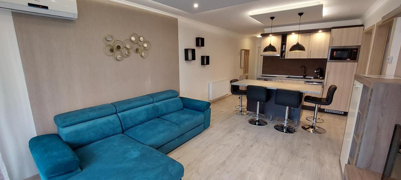 Laguna Beach Apartmanok Siofok Ngoại thất bức ảnh