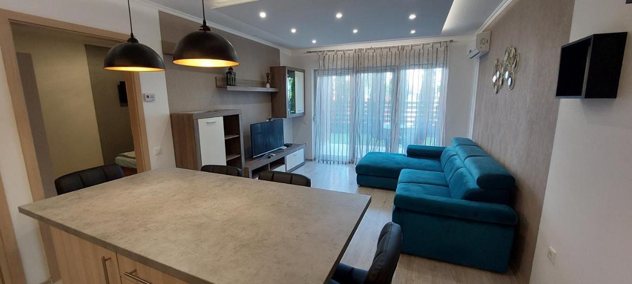 Laguna Beach Apartmanok Siofok Ngoại thất bức ảnh