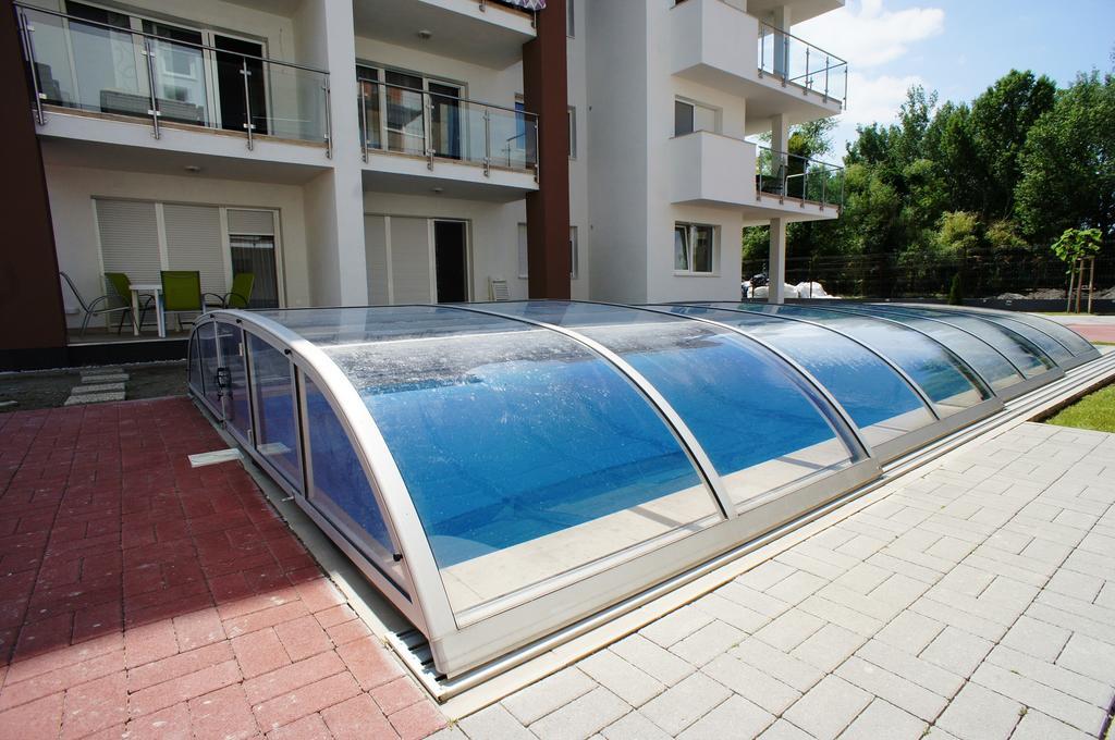 Laguna Beach Apartmanok Siofok Ngoại thất bức ảnh