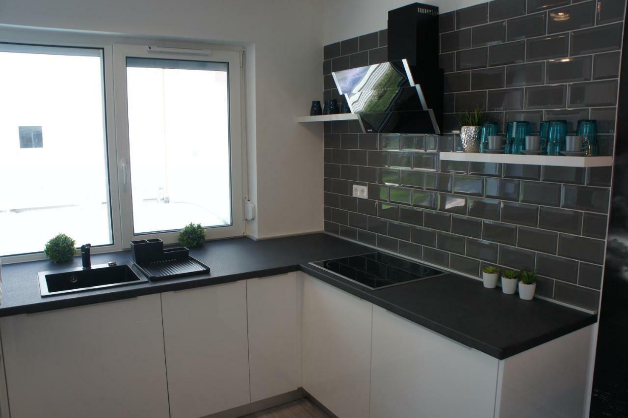 Laguna Beach Apartmanok Siofok Ngoại thất bức ảnh
