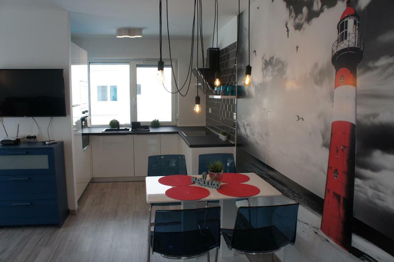 Laguna Beach Apartmanok Siofok Ngoại thất bức ảnh