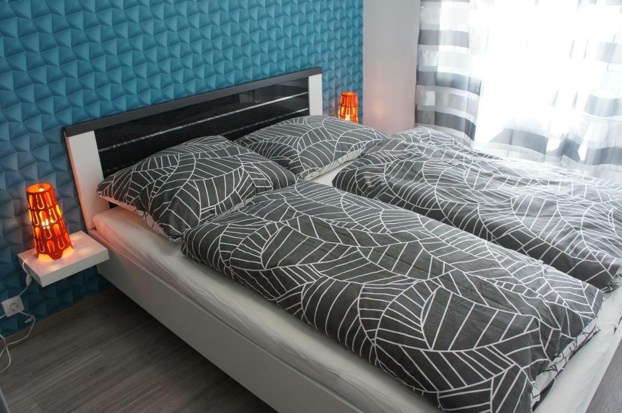 Laguna Beach Apartmanok Siofok Ngoại thất bức ảnh