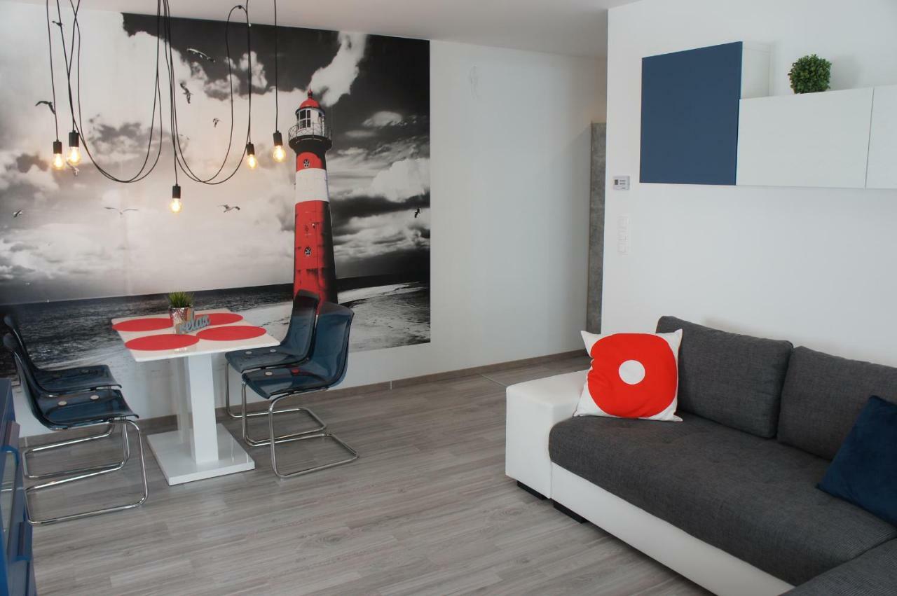 Laguna Beach Apartmanok Siofok Ngoại thất bức ảnh